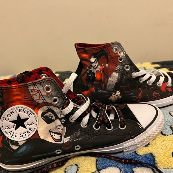 Converse Harley Quinn Graphic High-Tops DC comics - Picture 1 of 9